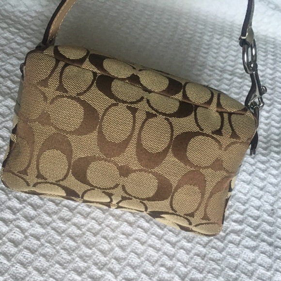 Coach Signature Gallery Double Pocket Pouch FS1751 (SOLD) - Picture 3 of 8